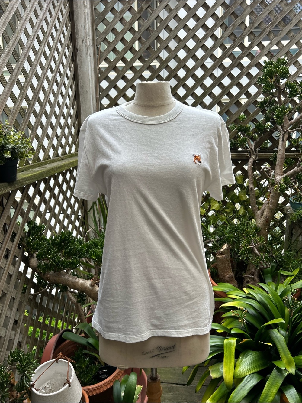 MAISON KITSUNÉ White Short Sleeve Tee with Fox Embroidery